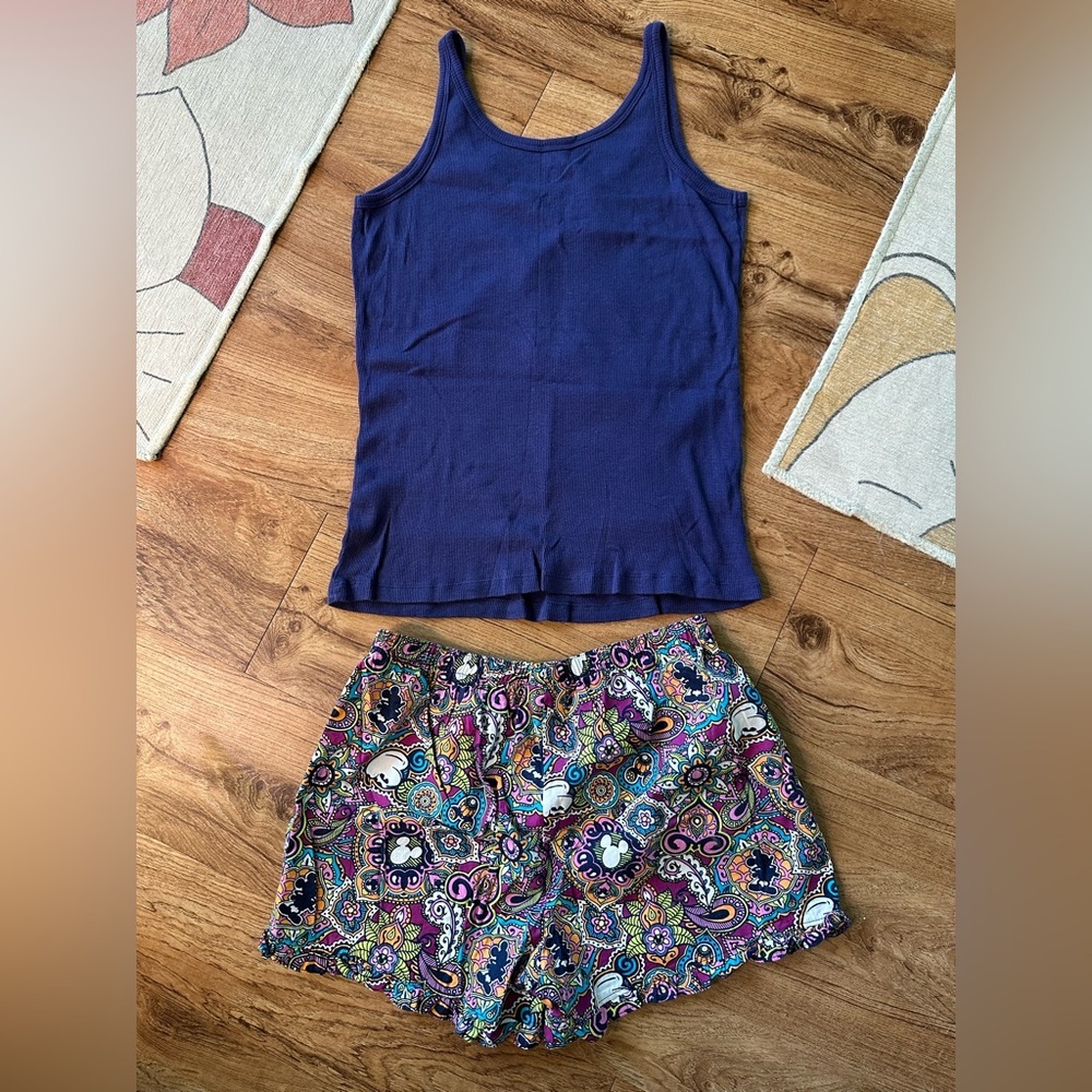 Disney Parks Women’s Mickey Paisley Sleepwear Set. Size medium - Picture 7 of 8